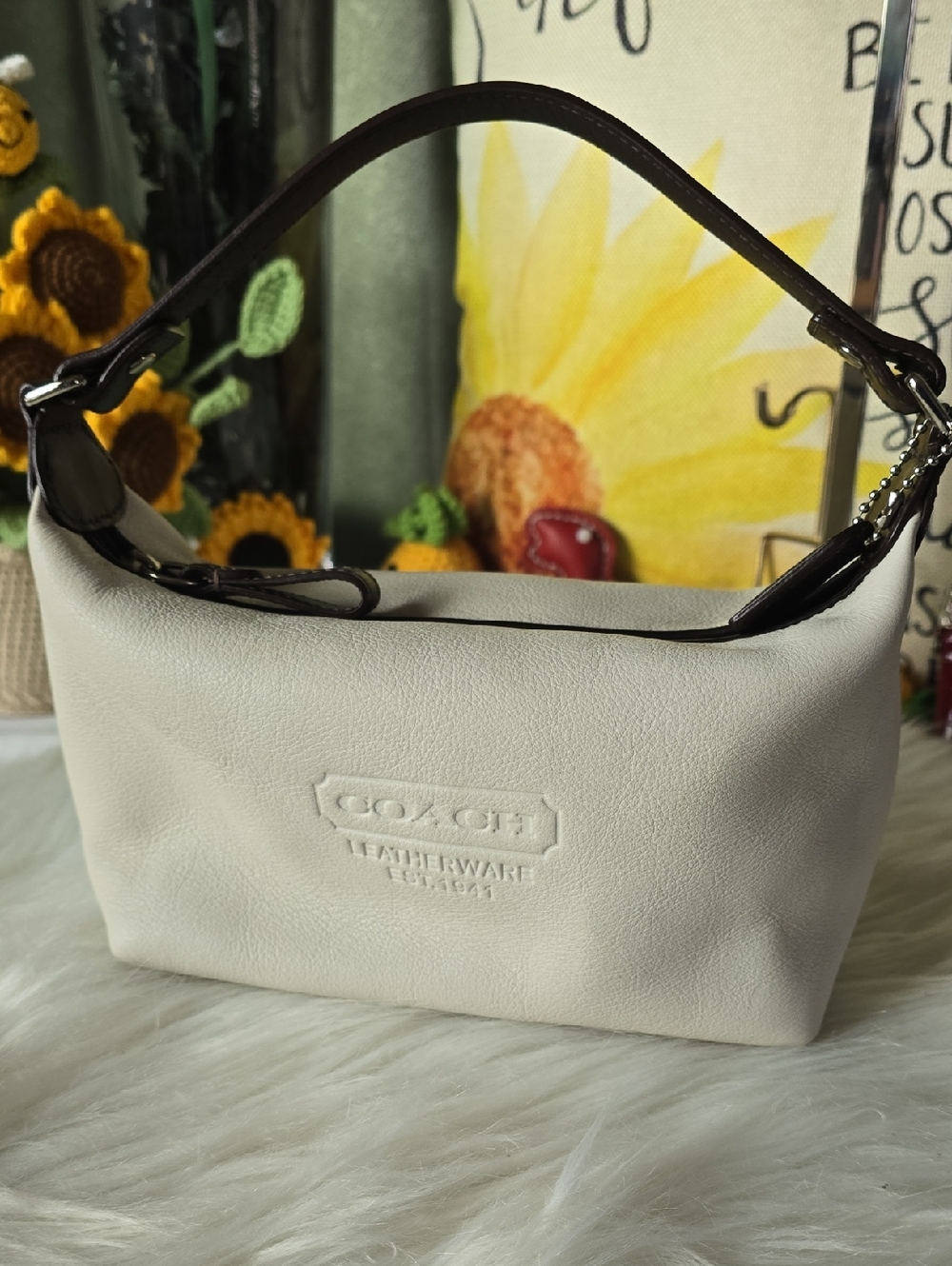 Coach EUC Mini Leather Cream Shoulder Bag With Hangtag